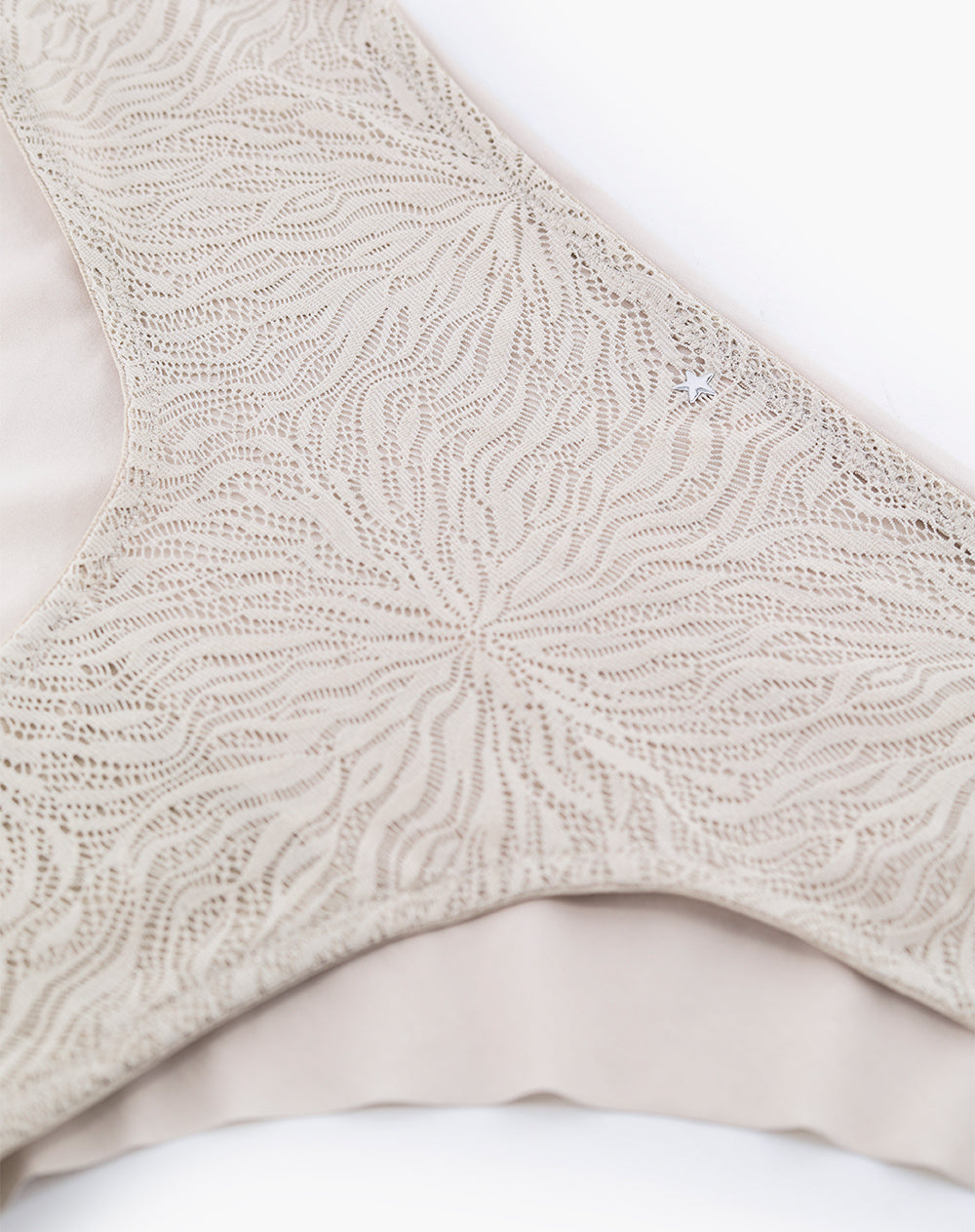 Panty cachetero microfibra encaje beige