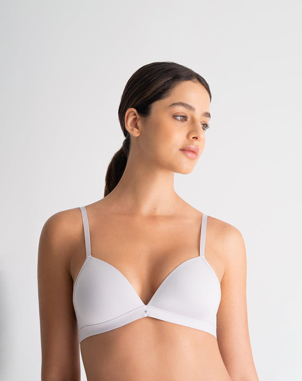Brasier soporte medio copa ligera más encaje gris plata