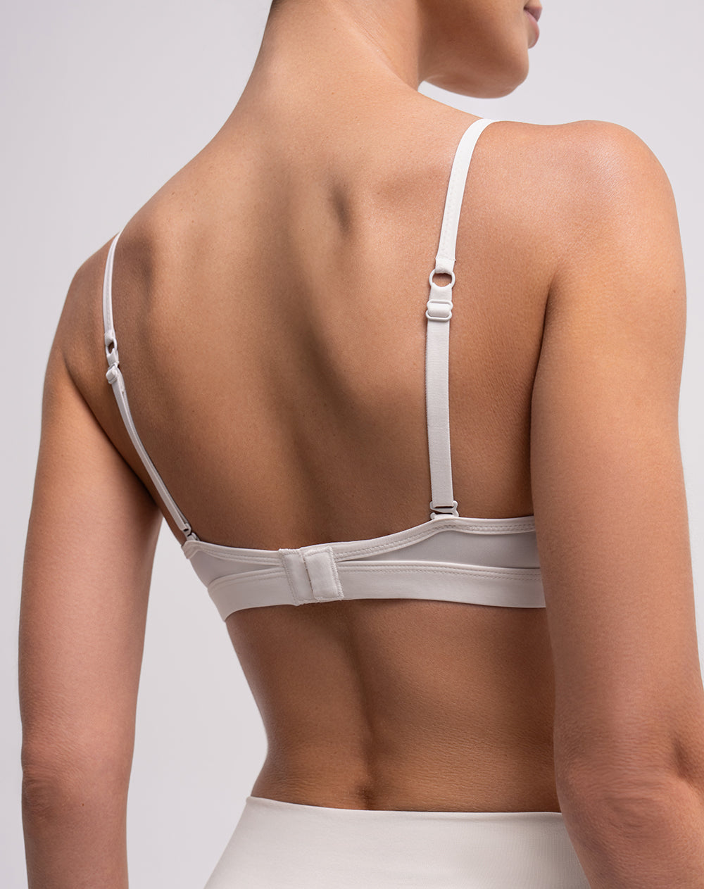 Brasier soporte medio microfibra sin arco vainilla