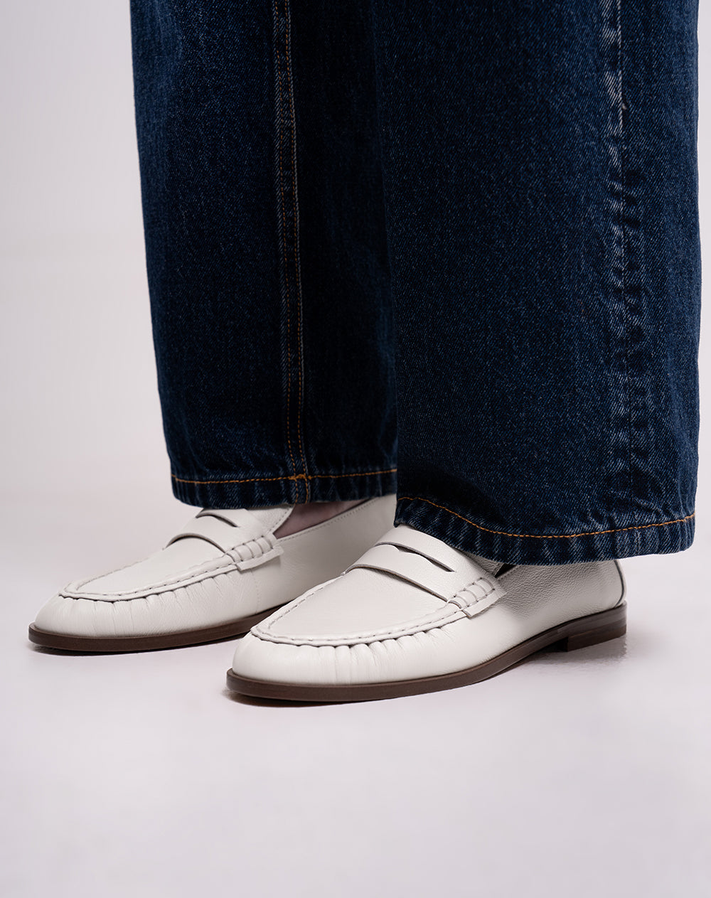 Mocasín cuero crudo mujer