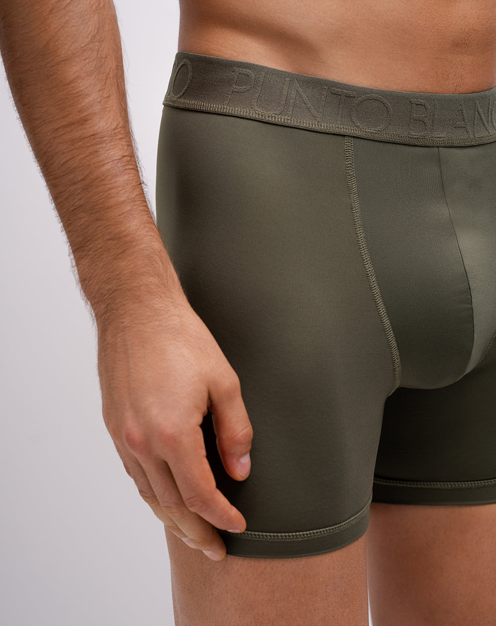 Bóxer deportivo medio microfibra x3unds surtido