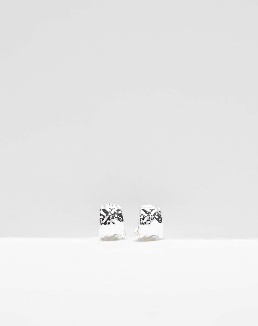 Aretes plateados