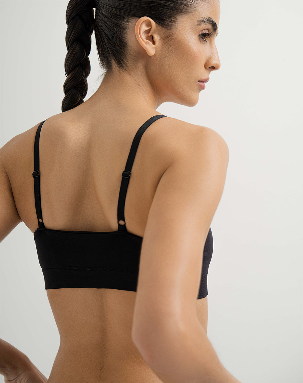 Top soporte medio seamless cargaderas graduables negro