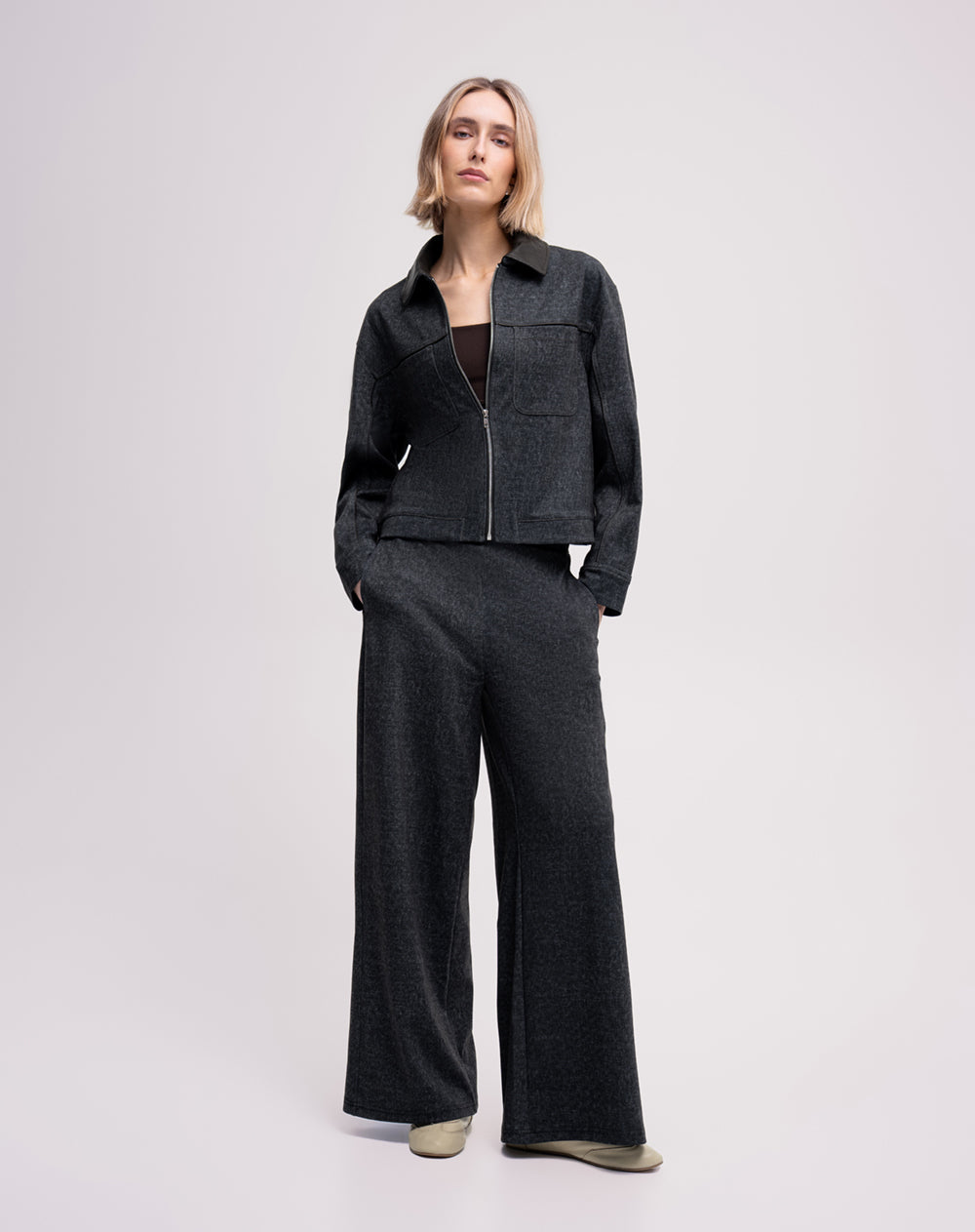 Pantalón confort gris mujer