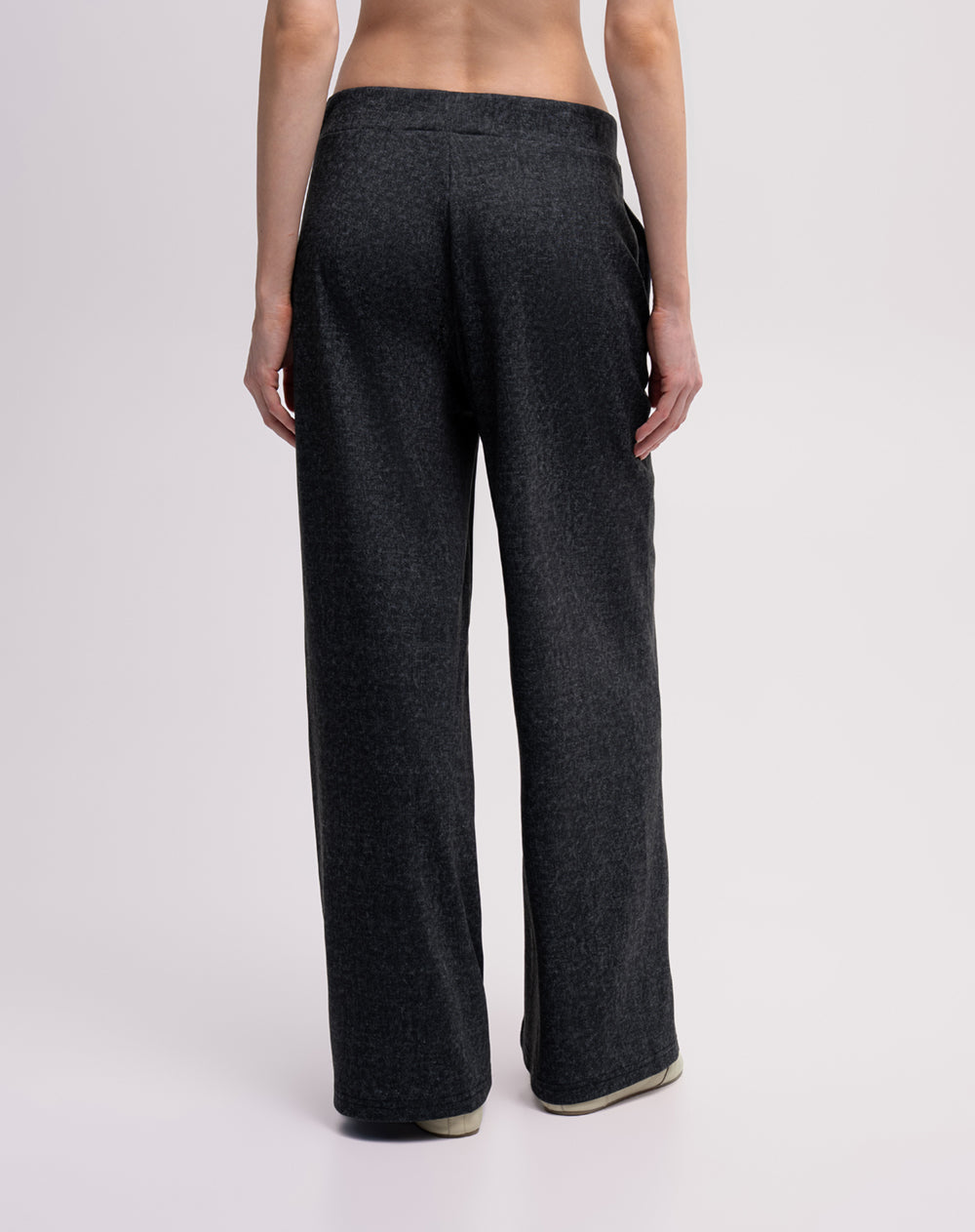 Pantalón confort gris mujer