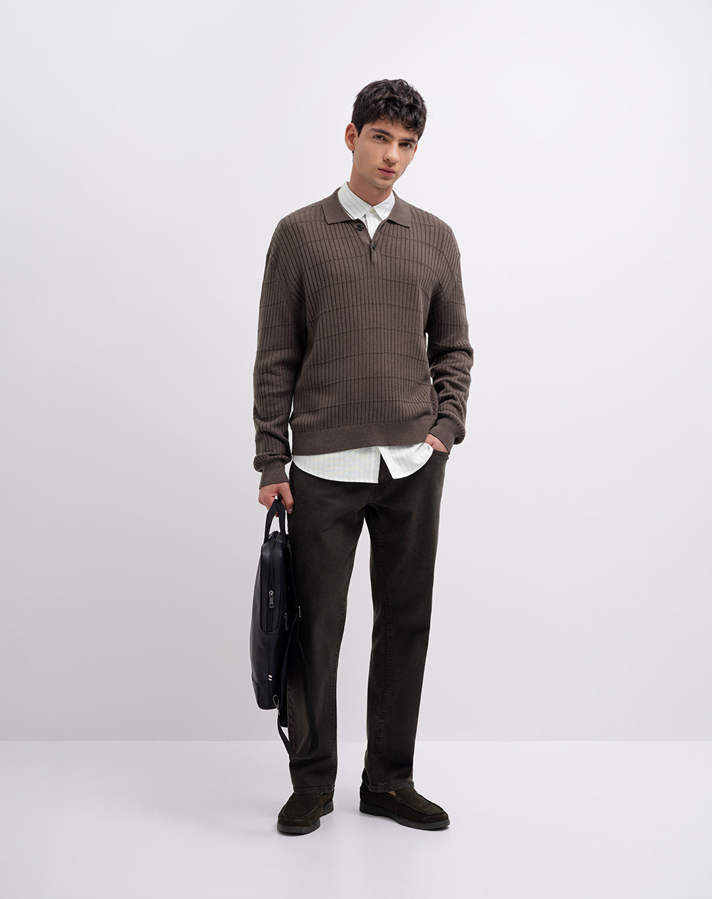 Suéter regular tejido de punto algodón café hombre