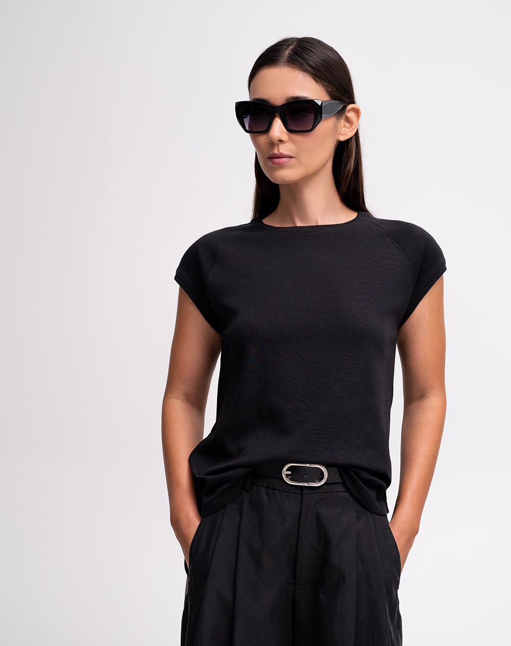 Camiseta slim fit manga corta negra