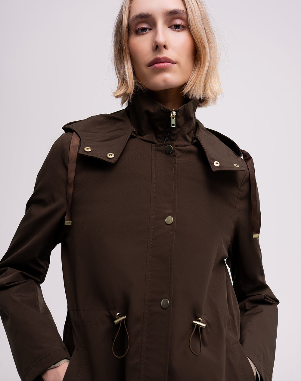 Chaqueta parka regular capucha removible café mujer
