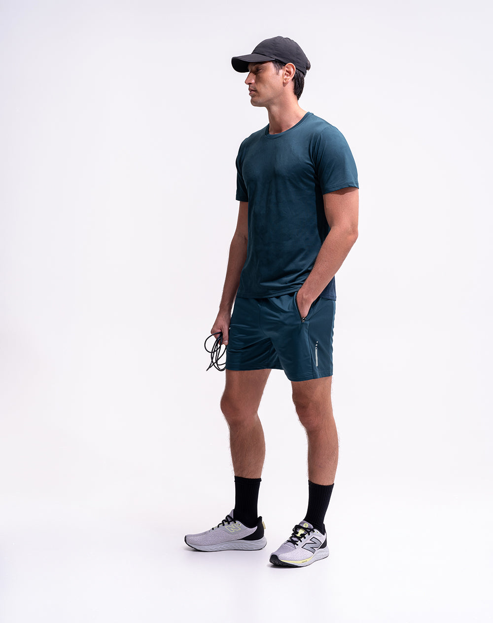 Pantaloneta deportiva control humedad azul hombre