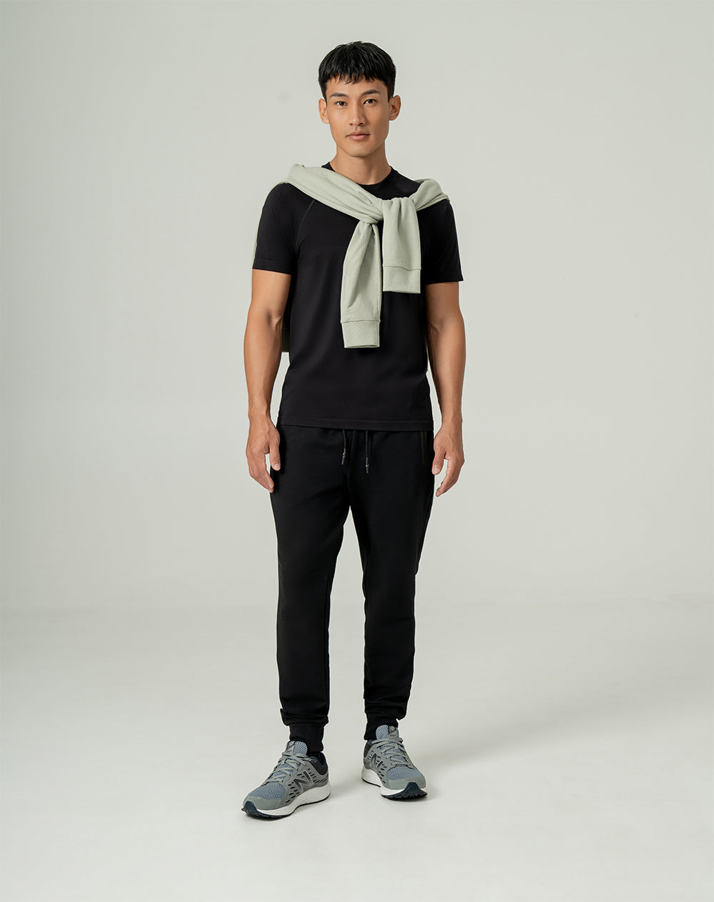 Jogger de algodón sostenible negro hombre