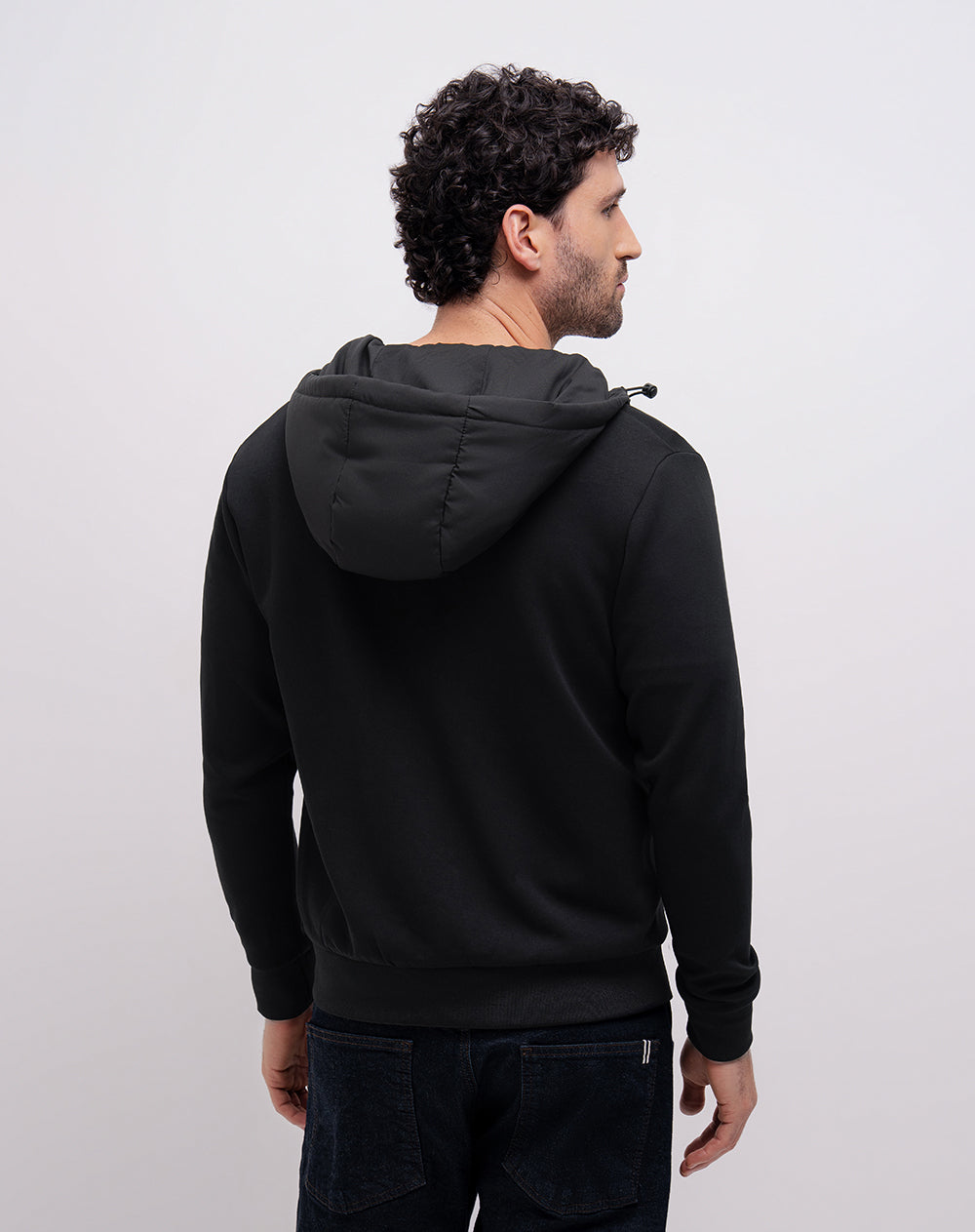 Buzo confort con capucha negra hombre