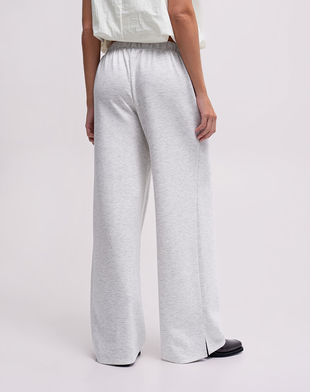 Pantalón confort tiro alto tacto suave gris mujer