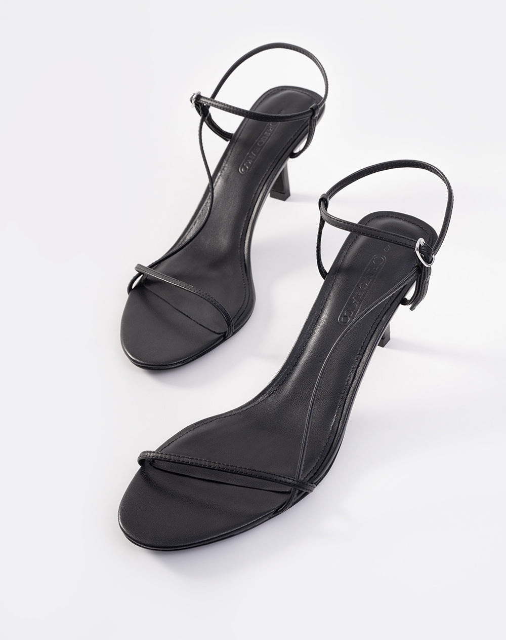 Sandalias tacón cuero negro mujer