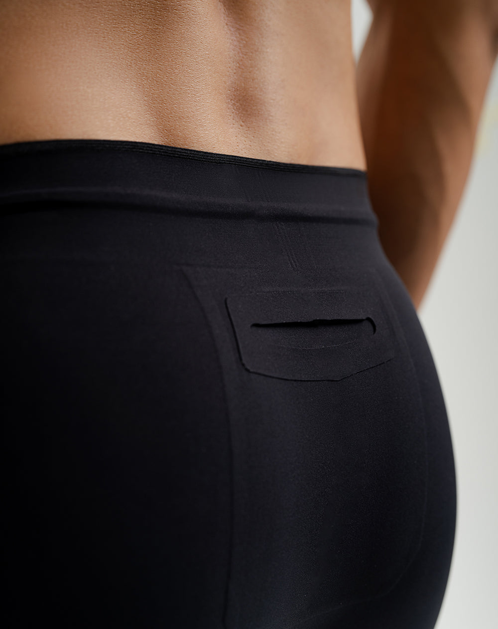 Pantaloneta tipo ciclista negra hombre