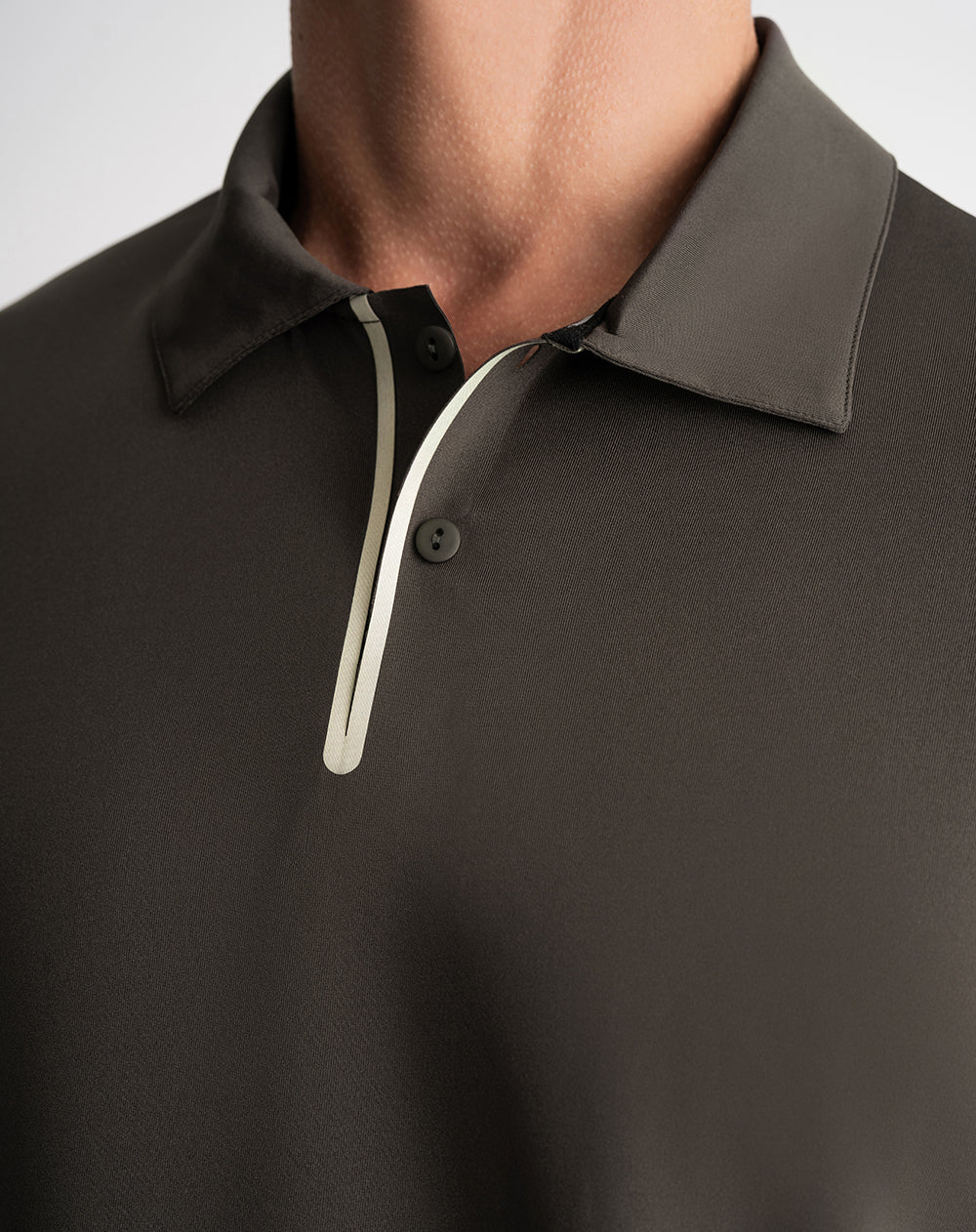 Polo deportiva hombre control humedad verde