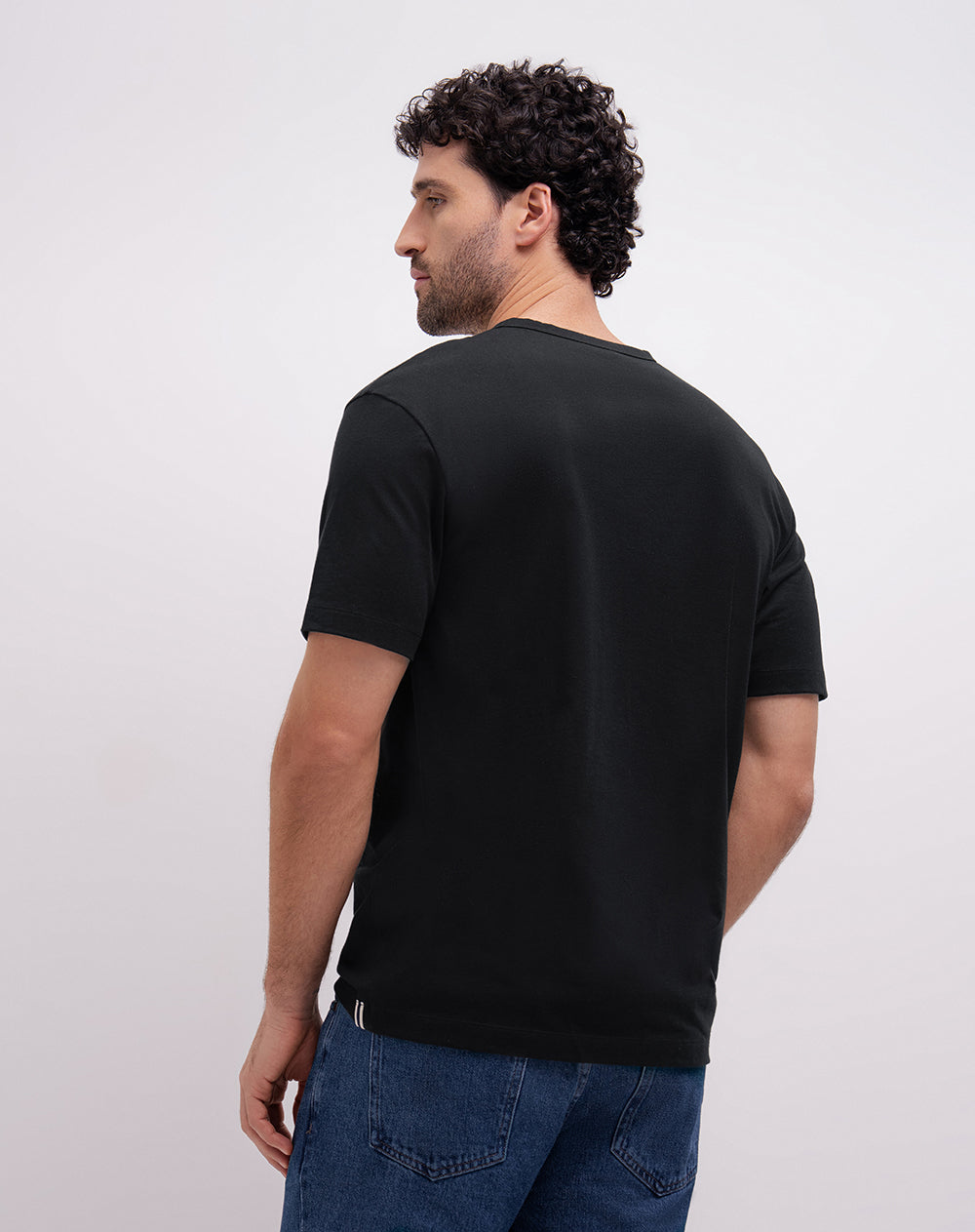 Camiseta regular manga corta negra hombre