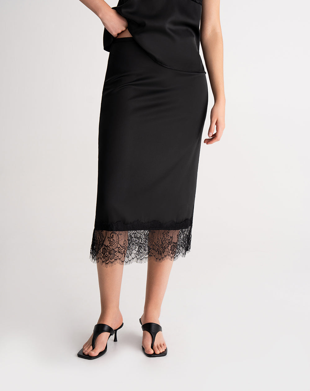 Blusa + falda satín negro mujer