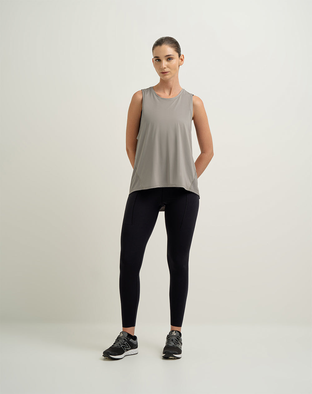 Camiseta esqueleto deportiva mujer control humedad café