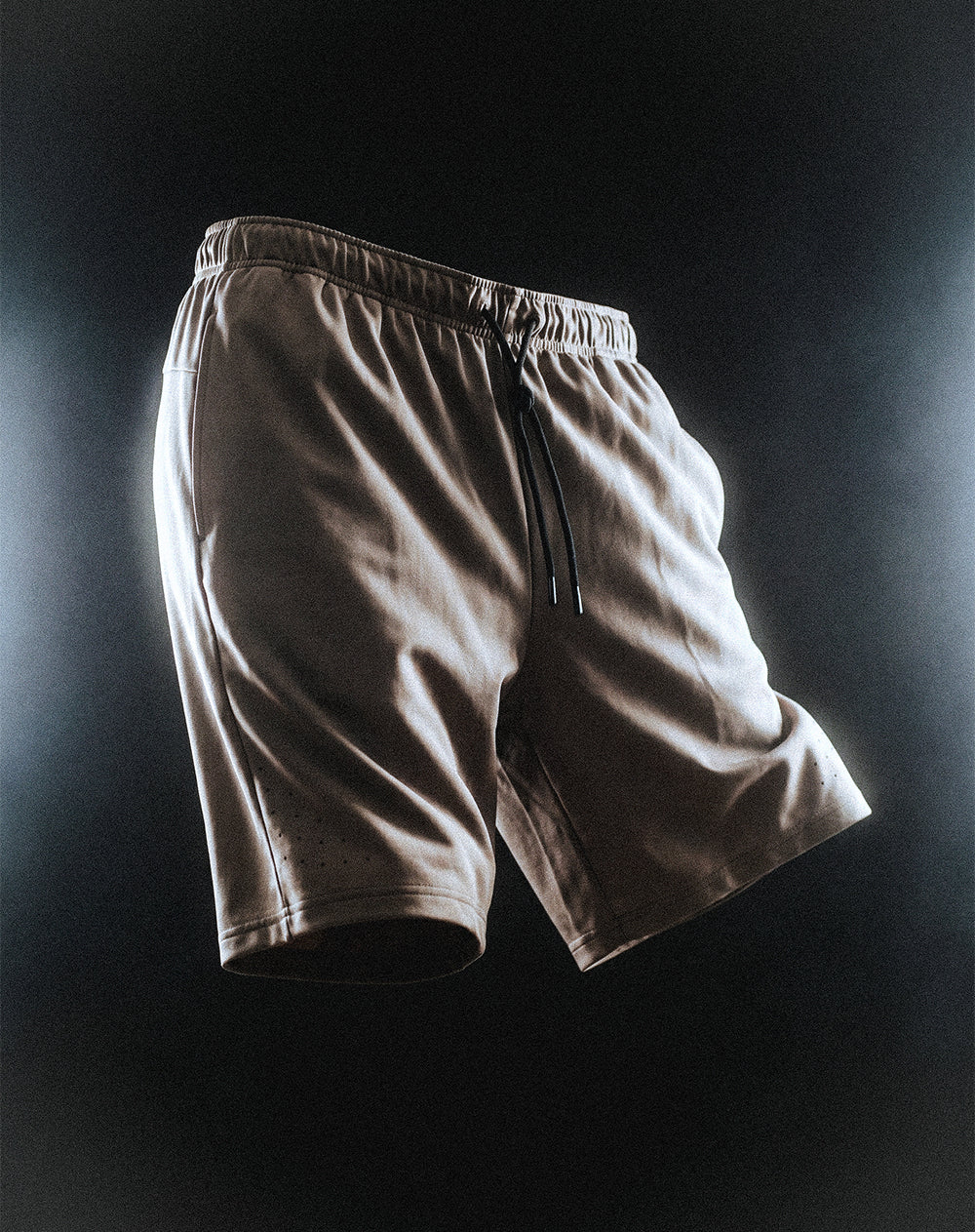 Pantaloneta deportiva antibacterial café hombre