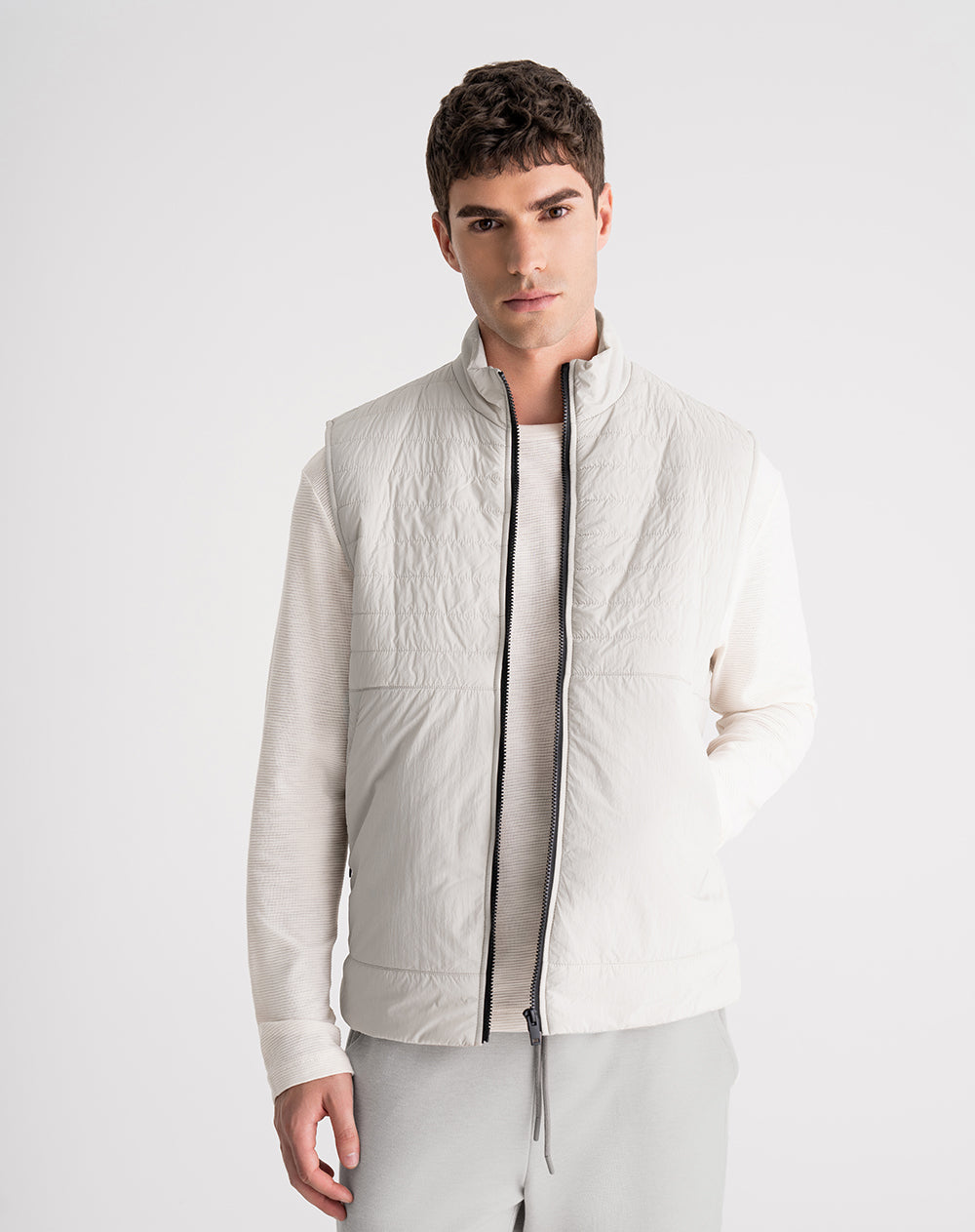Chaleco regular fit sin capucha gris hombre