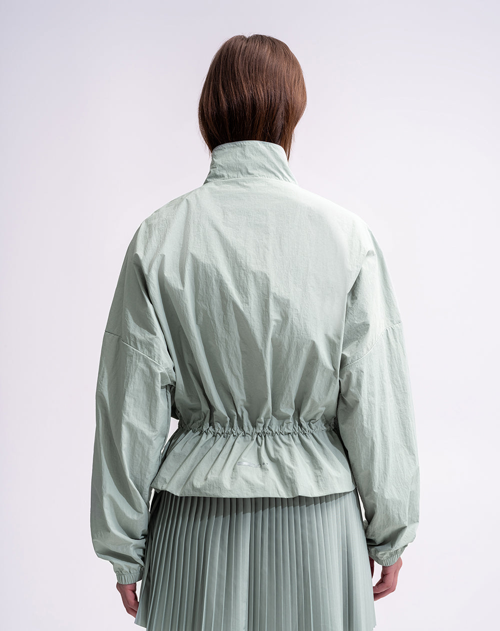 Chaqueta rompevientos regular verde mujer