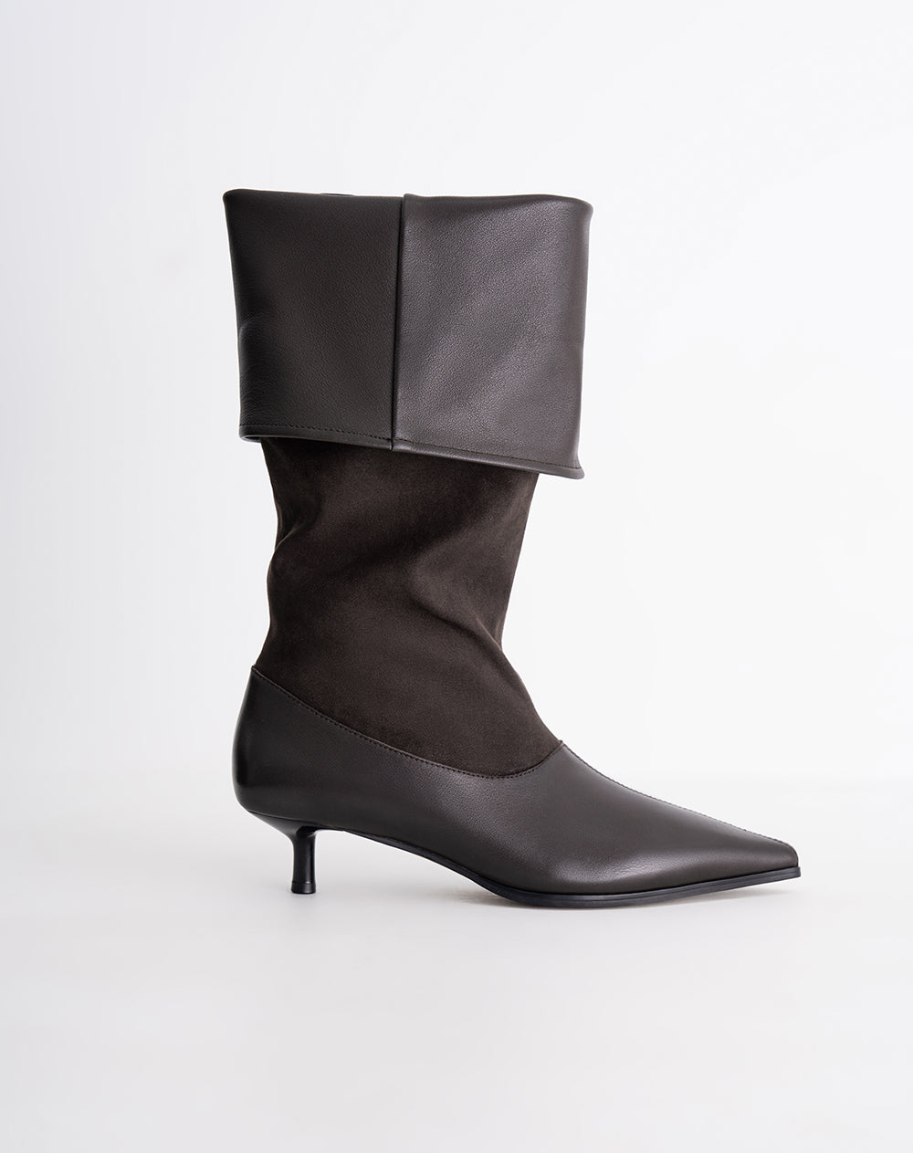 Bota media caña en cuero tacón delgado Ana Beliza