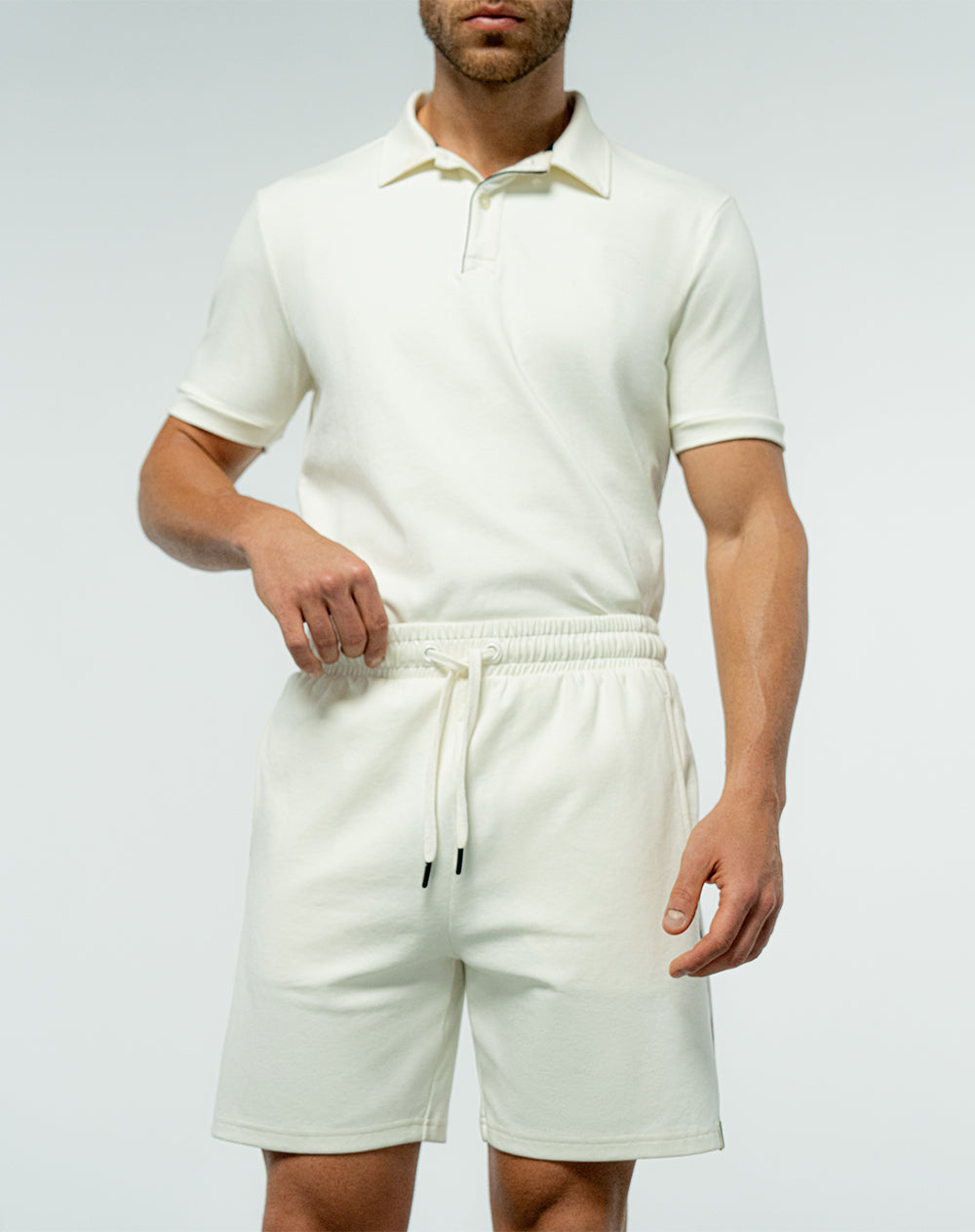 Bermuda algodón sostenible semi ajustada crema para hombre