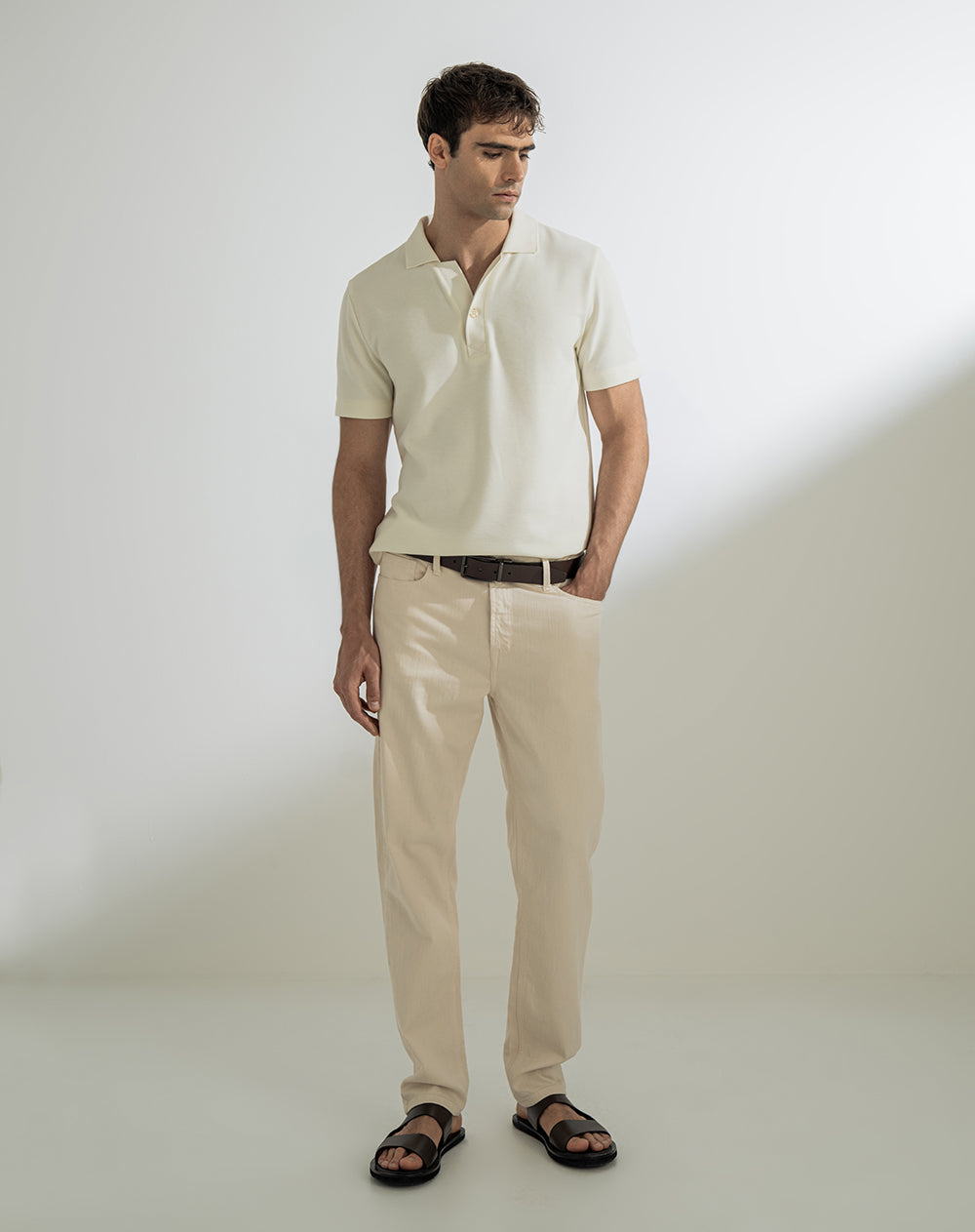 Pantalón regular denim crudo hombre