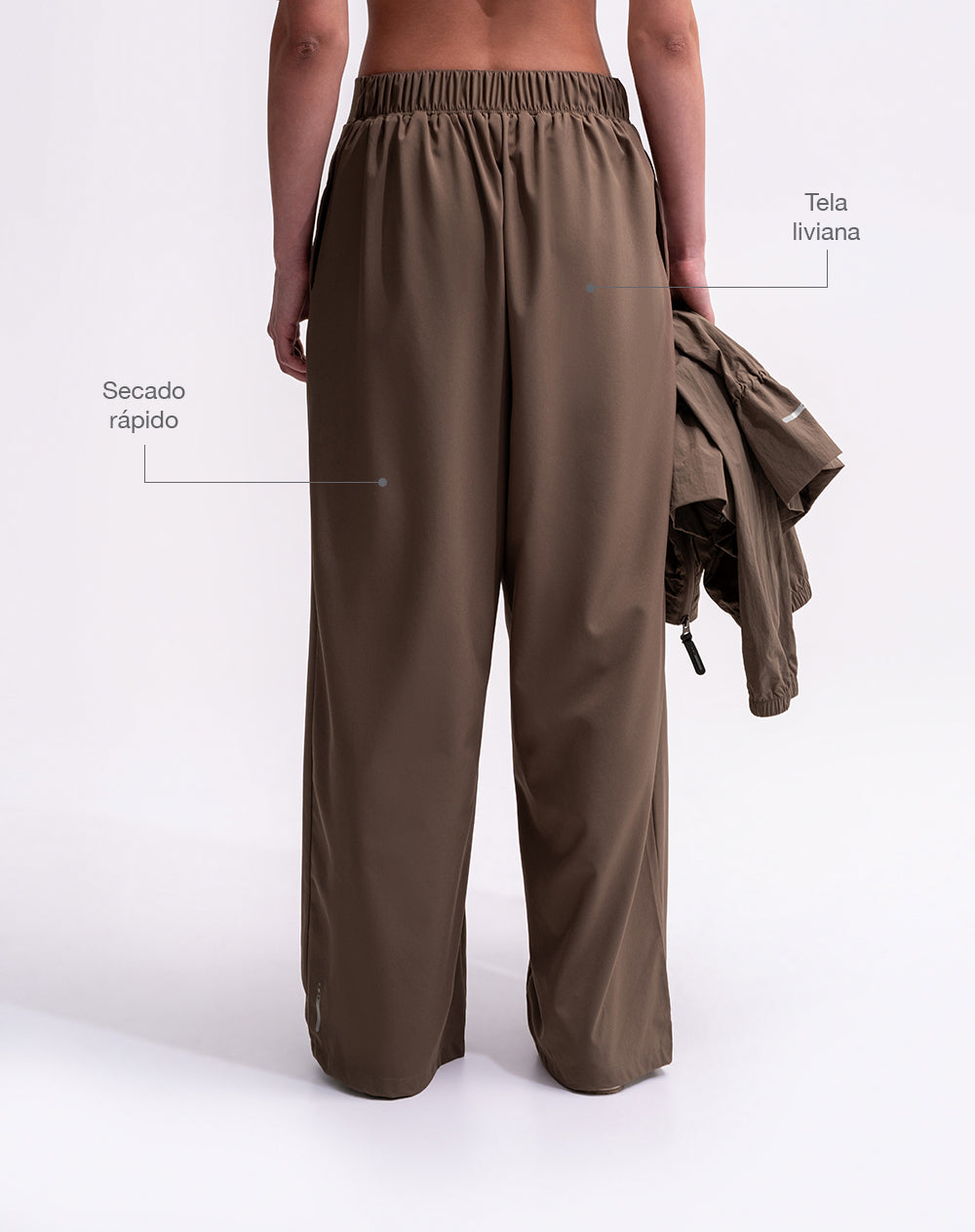 Pantalón deportivo tiro medio secado rápido café mujer