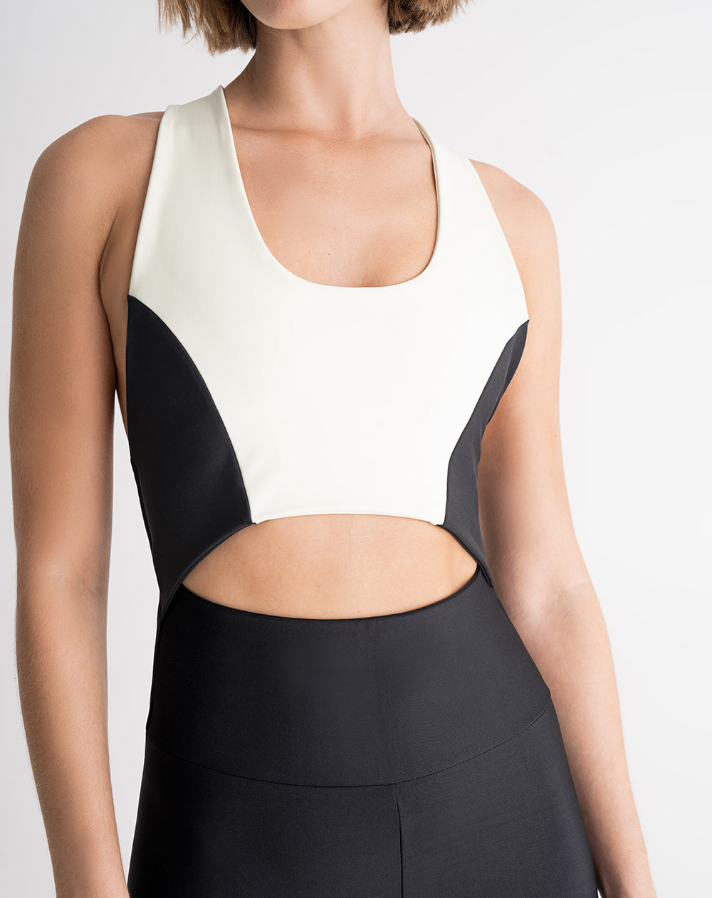 Enterizo deportivo control humedad negro mujer