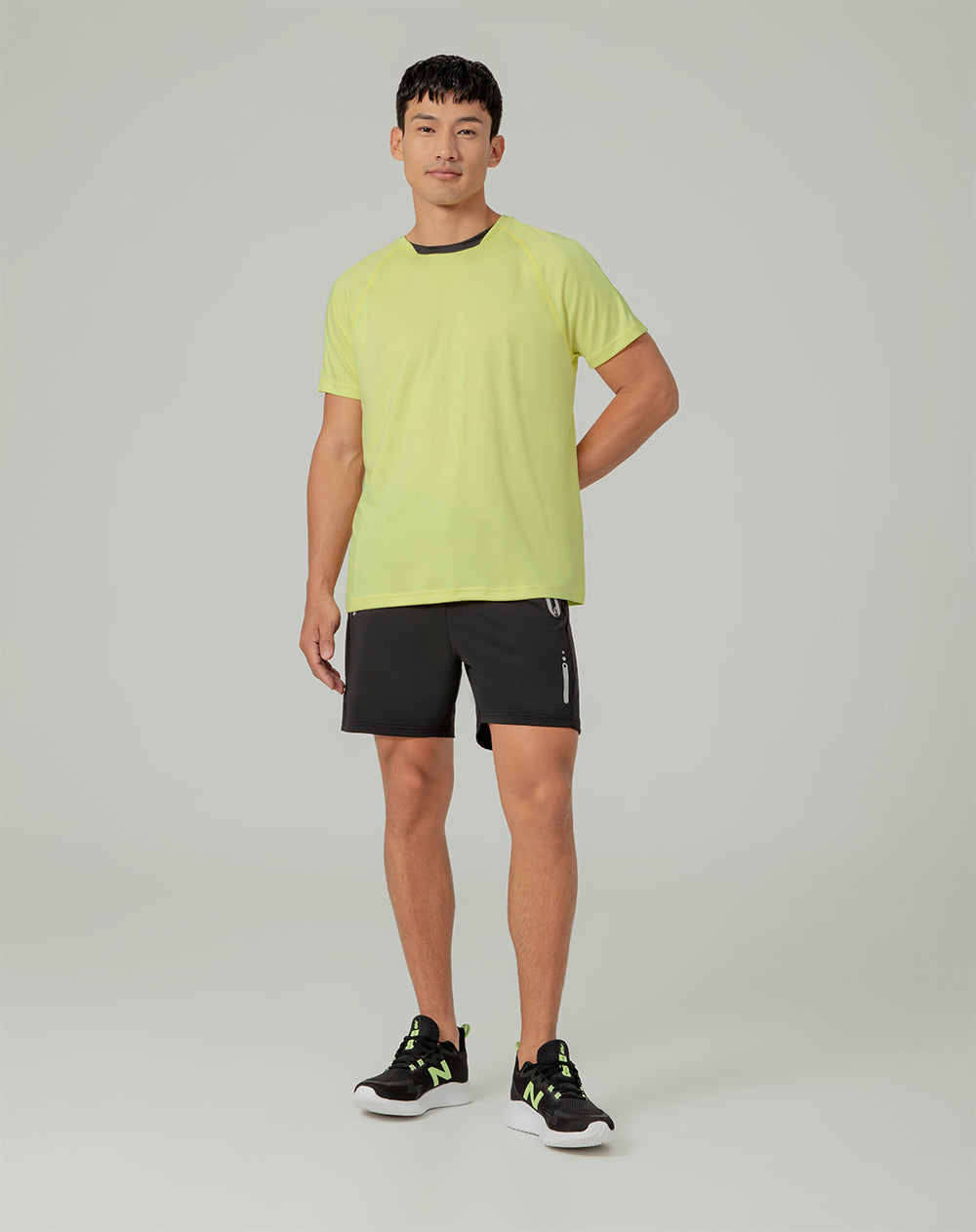 Camiseta deportiva hombre control humedad verde