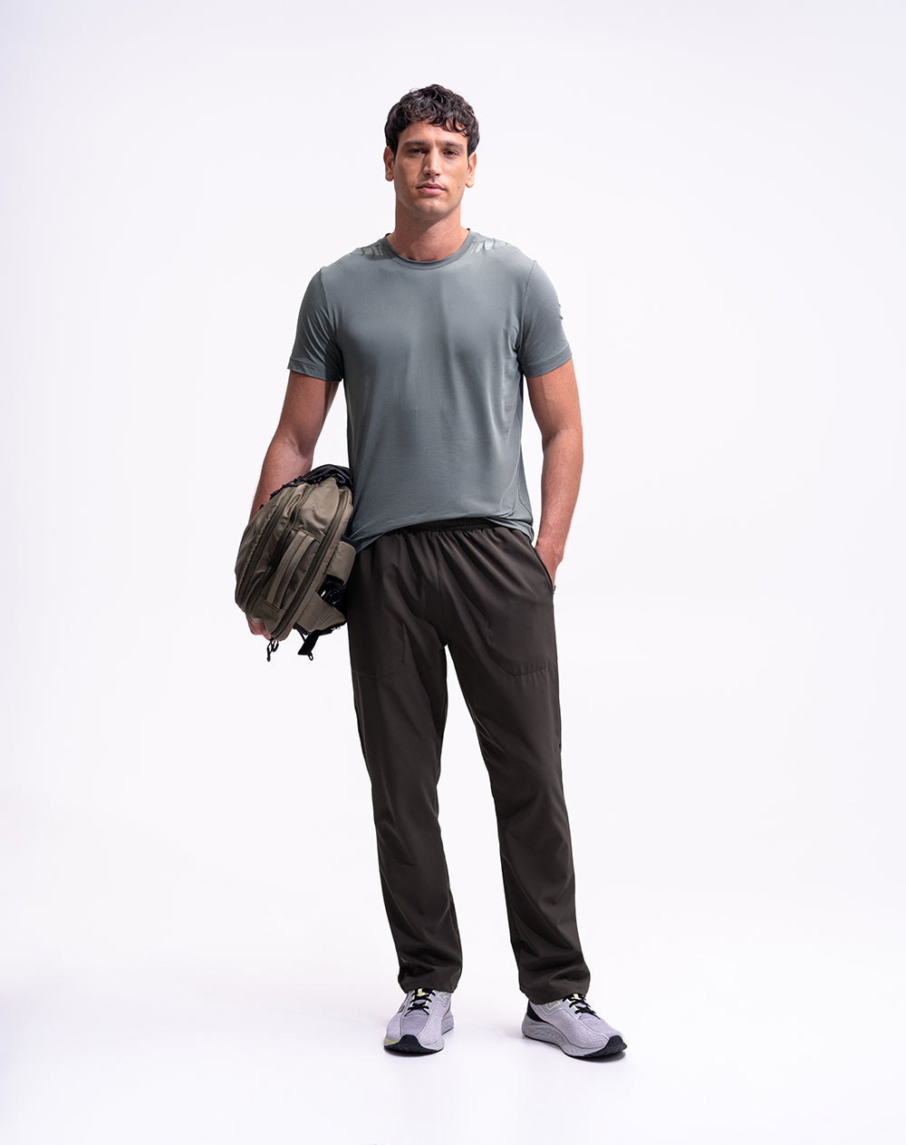 Camiseta deportiva control humedad gris hombre