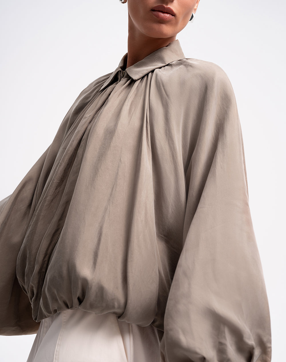 Chaqueta estilo globo oversize café mujer