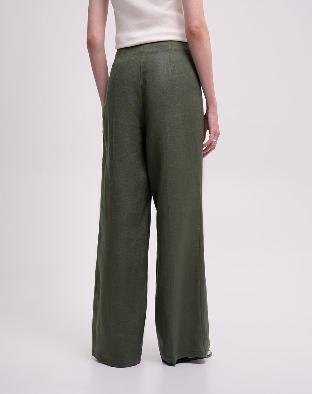 Pantalón loose tiro alto en lino verde mujer