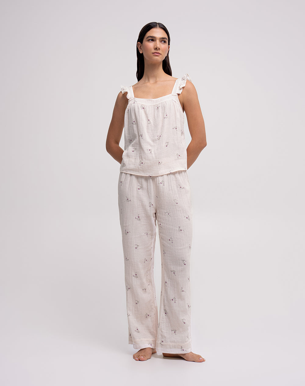 Pantalón relaxed fit tiro medio avena estampado
