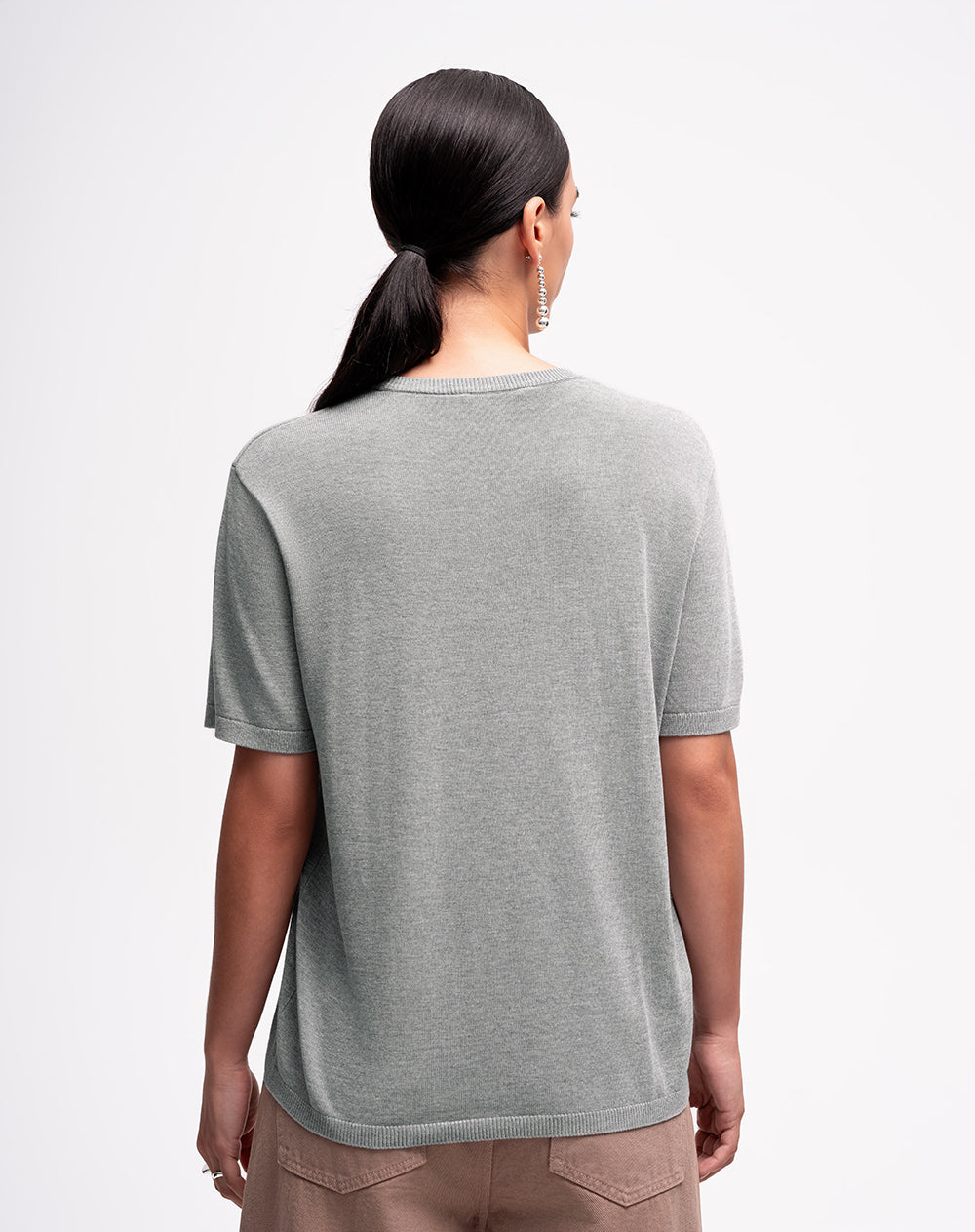 Camiseta regular fit manga corta gris