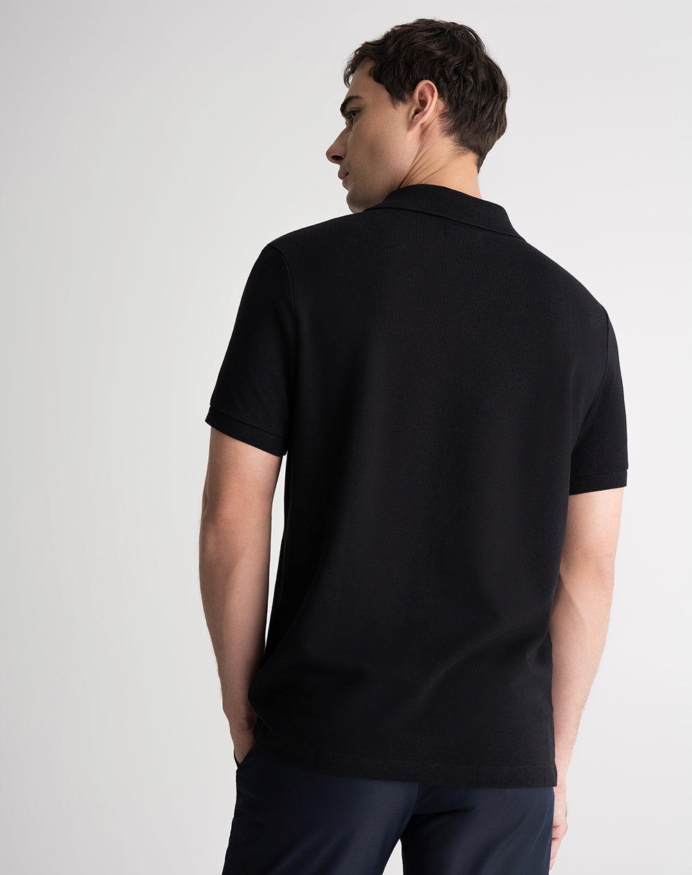 Polo regular fit algodón cierre frontal negra hombre