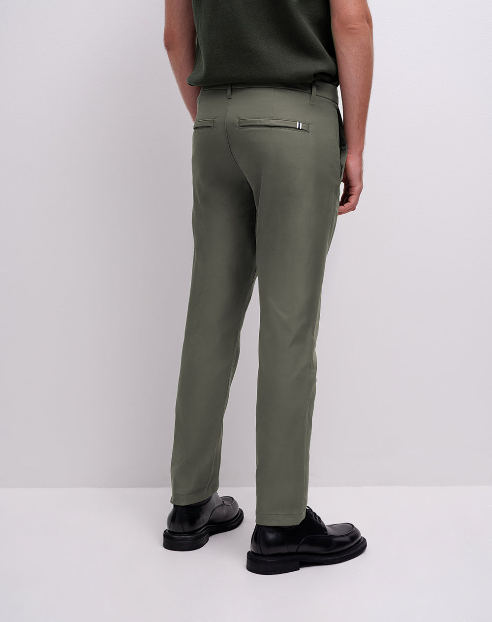 Pantalón chino regular verde hombre