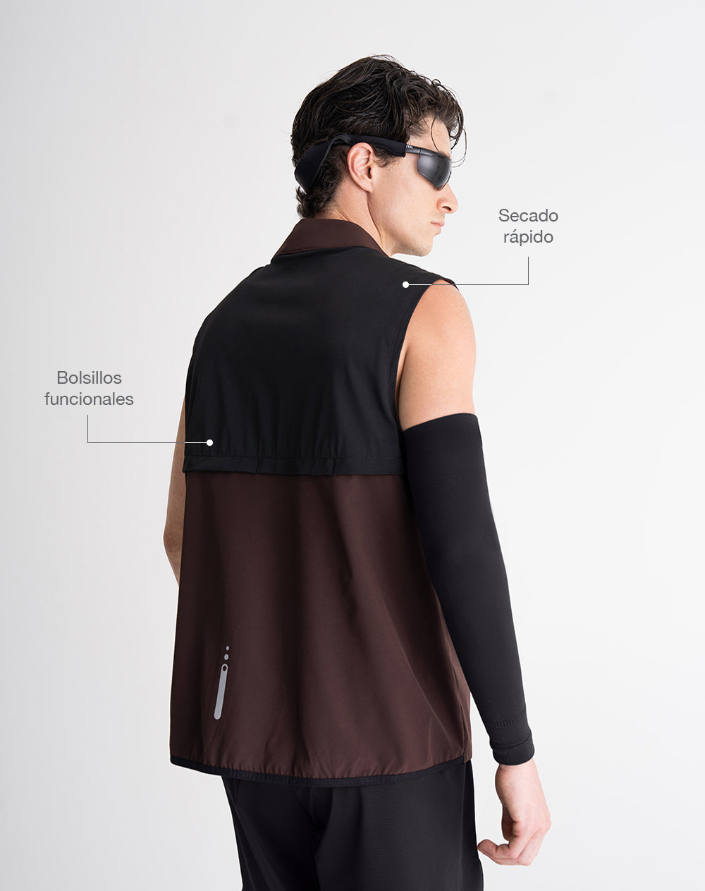 Chaleco regular secado rápido café hombre