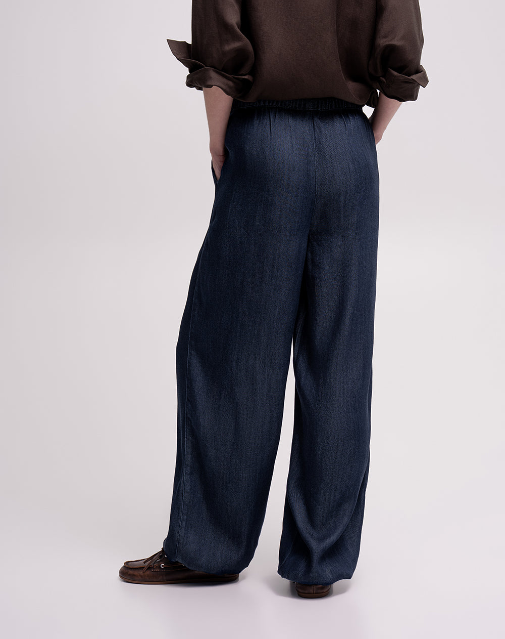 Pantalón confort tiro medio azul índigo mujer