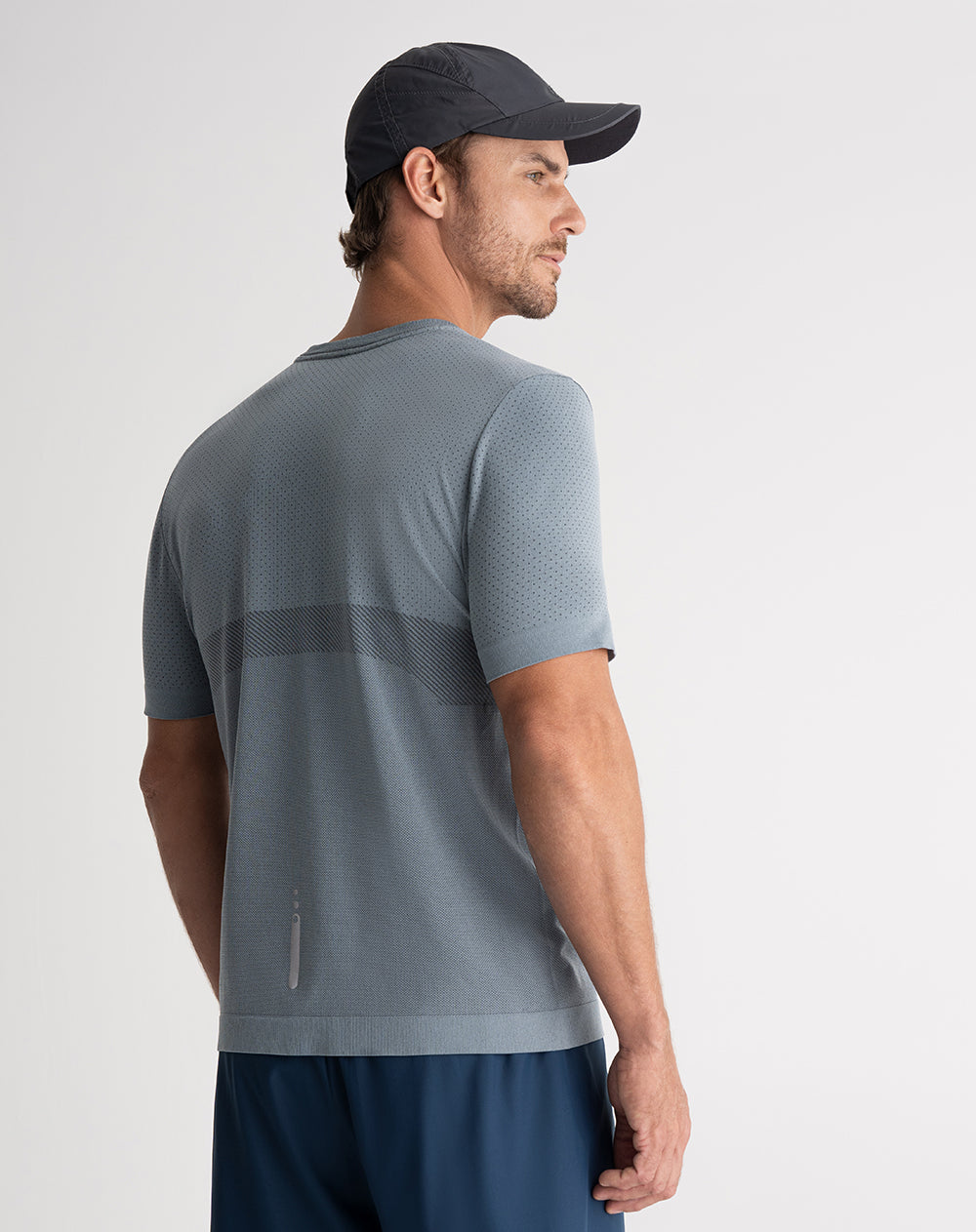 Camiseta deportiva hombre antibacterial azul