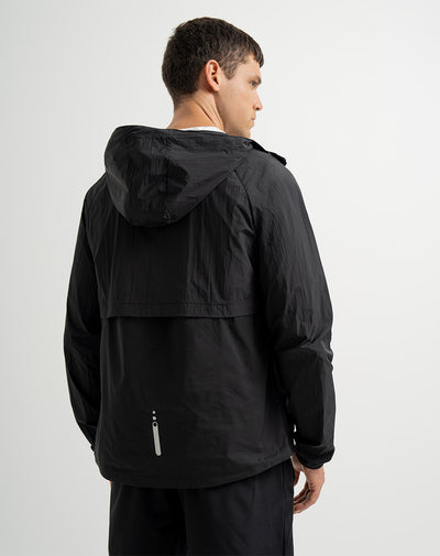 Chaqueta rompevientos con capucha negro hombre