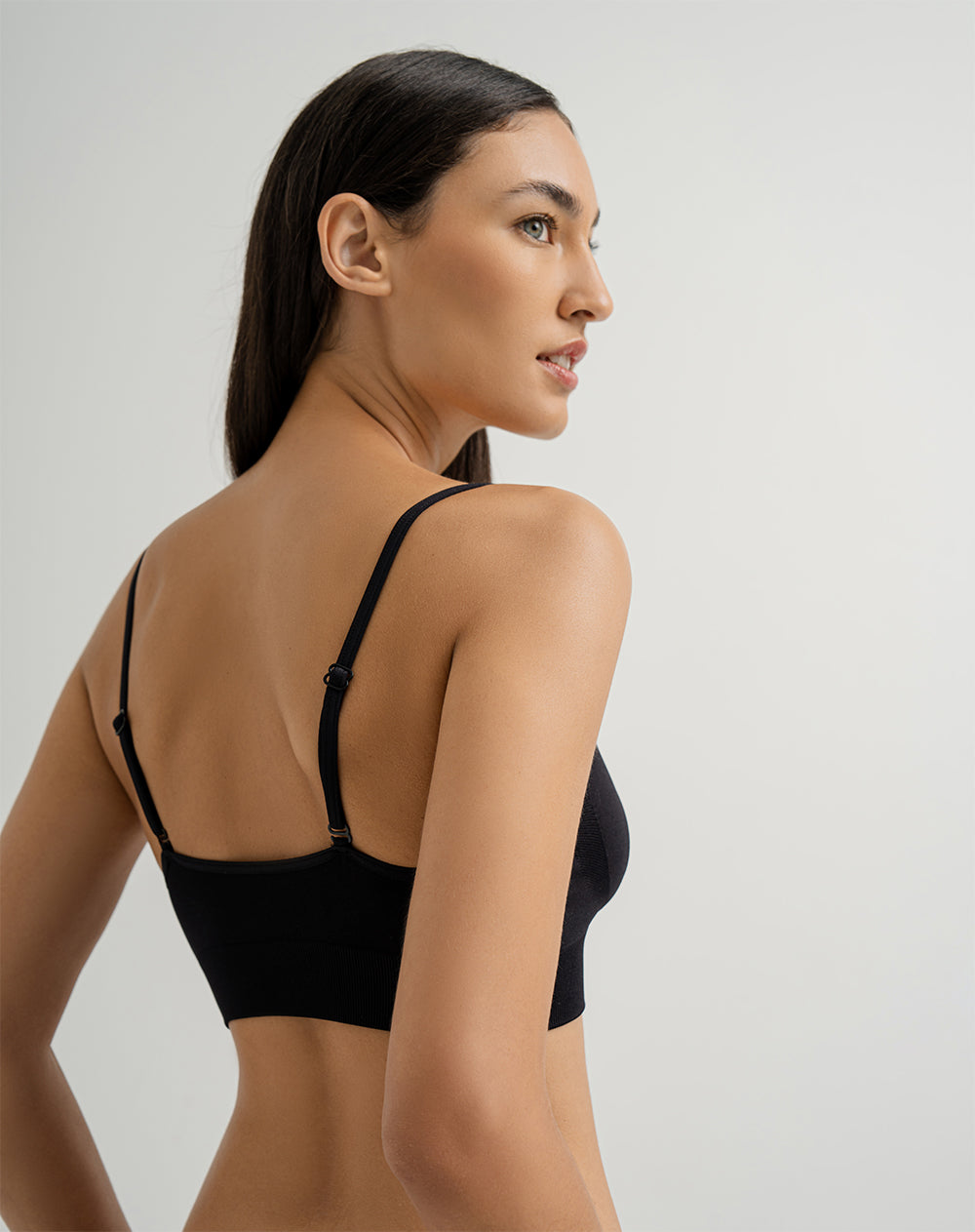 Top soporte medio seamless cargaderas graduables negro