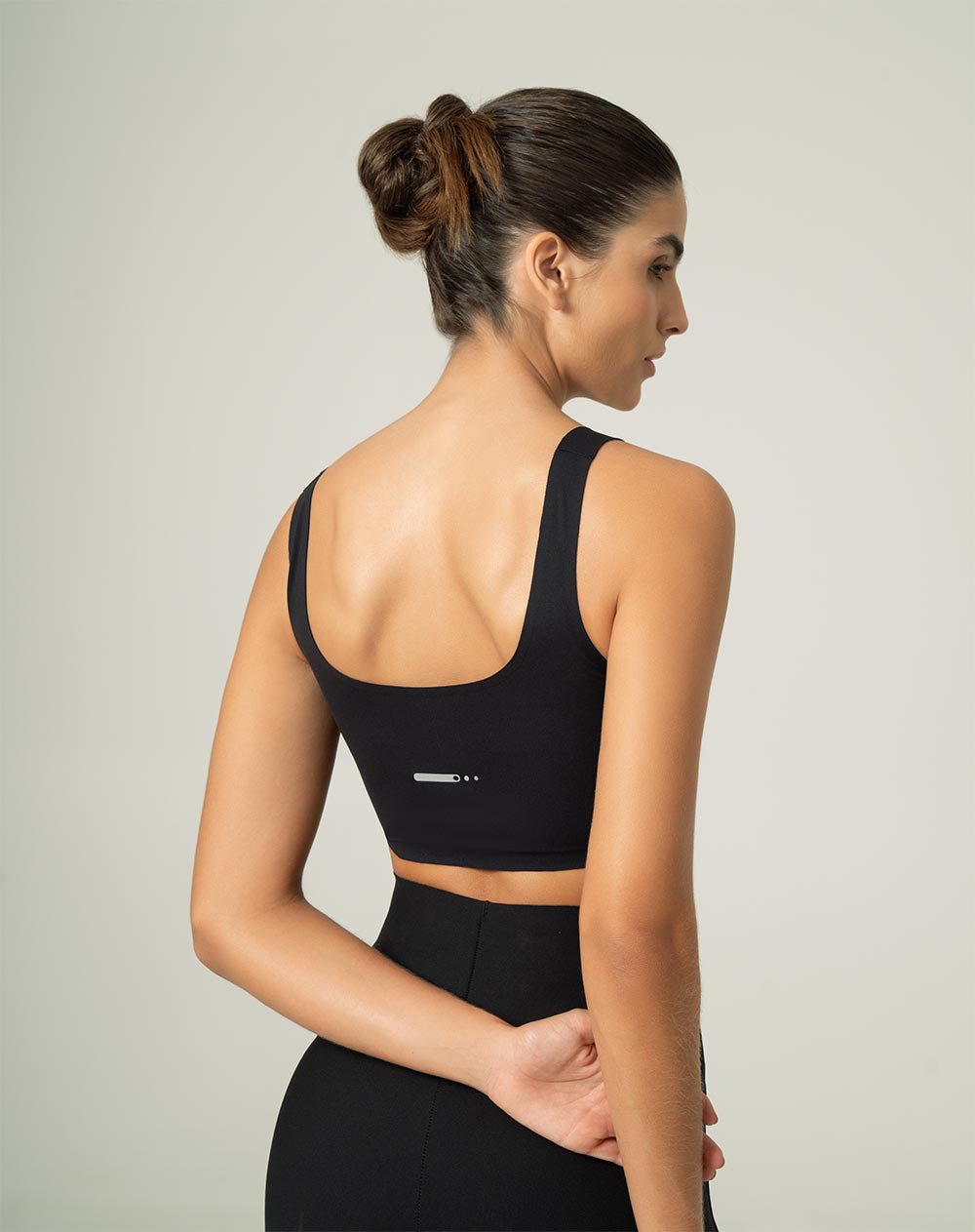 Top deportivo soporte medio copas removibles negro