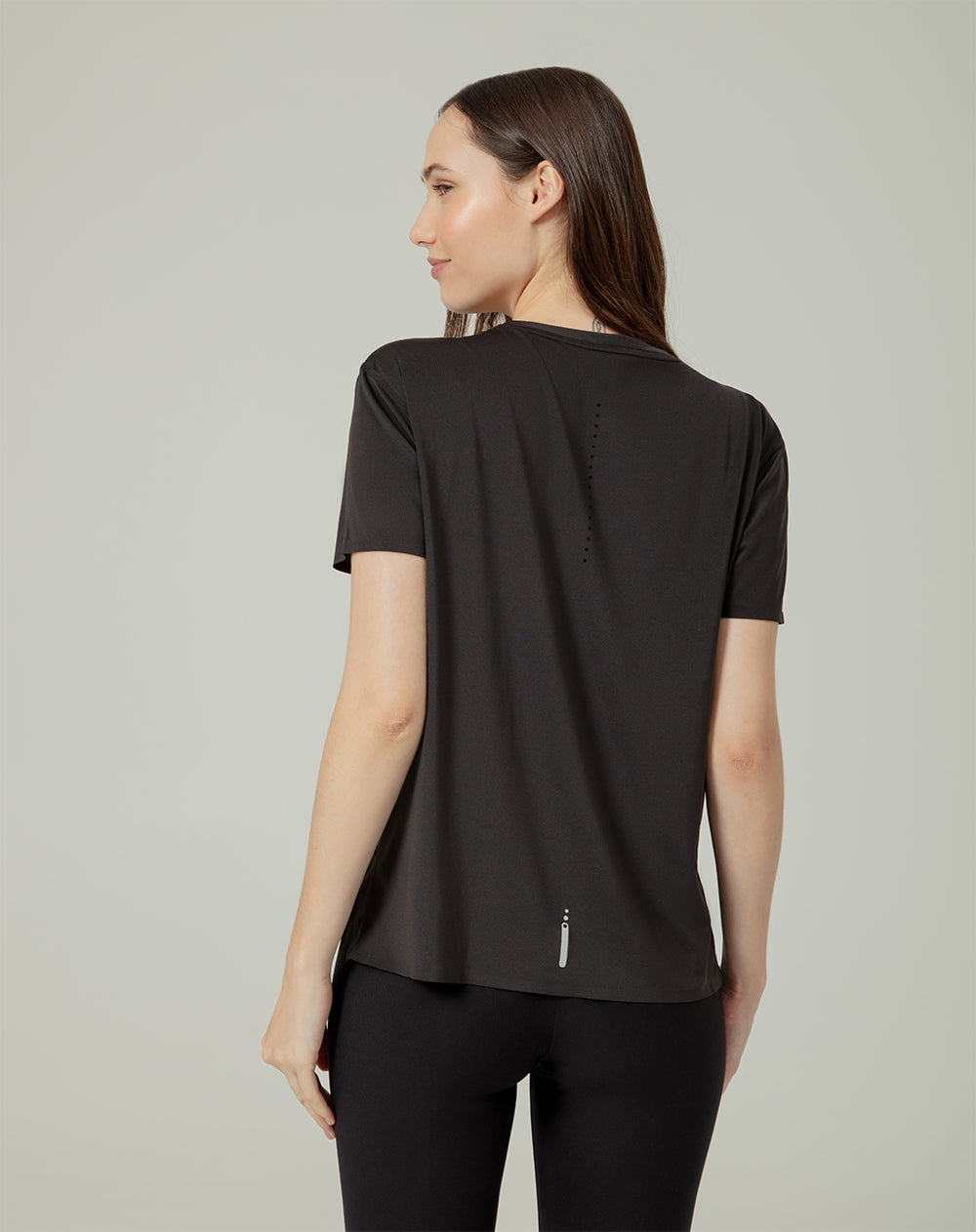 Camiseta deportiva mujer control humedad negra