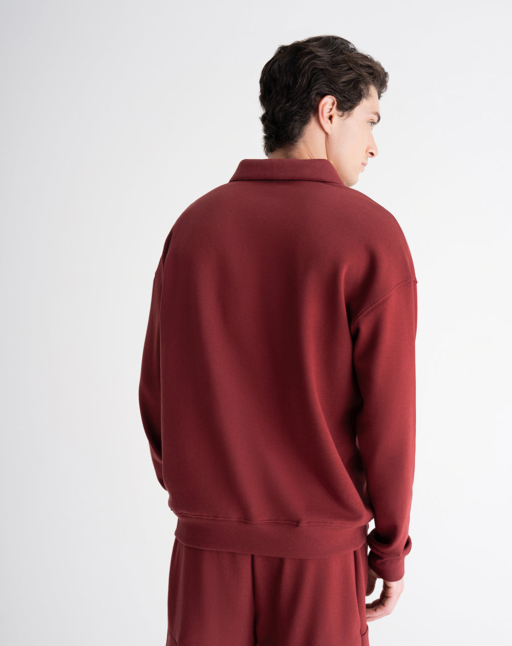 Camiseta regular fit manga larga vinotinto