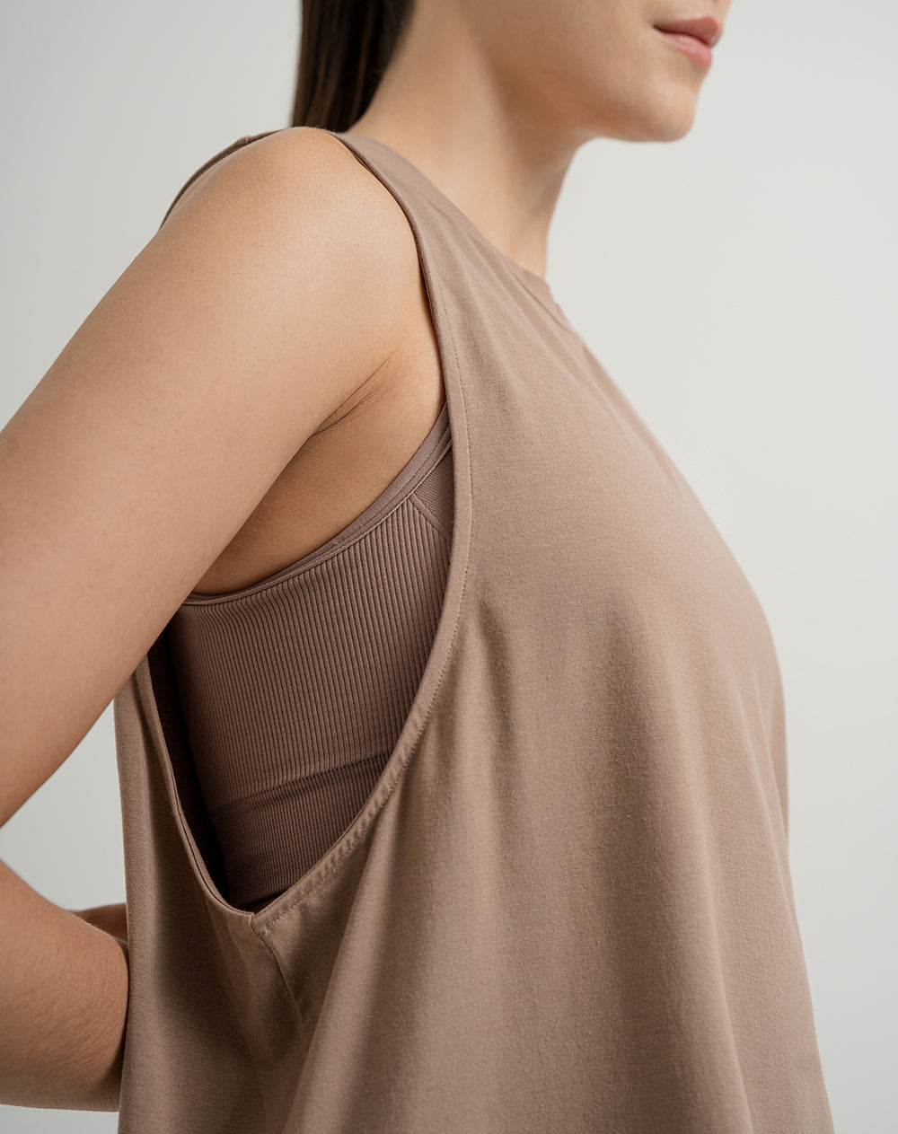 Camiseta esqueleto deportiva mujer transpirable café