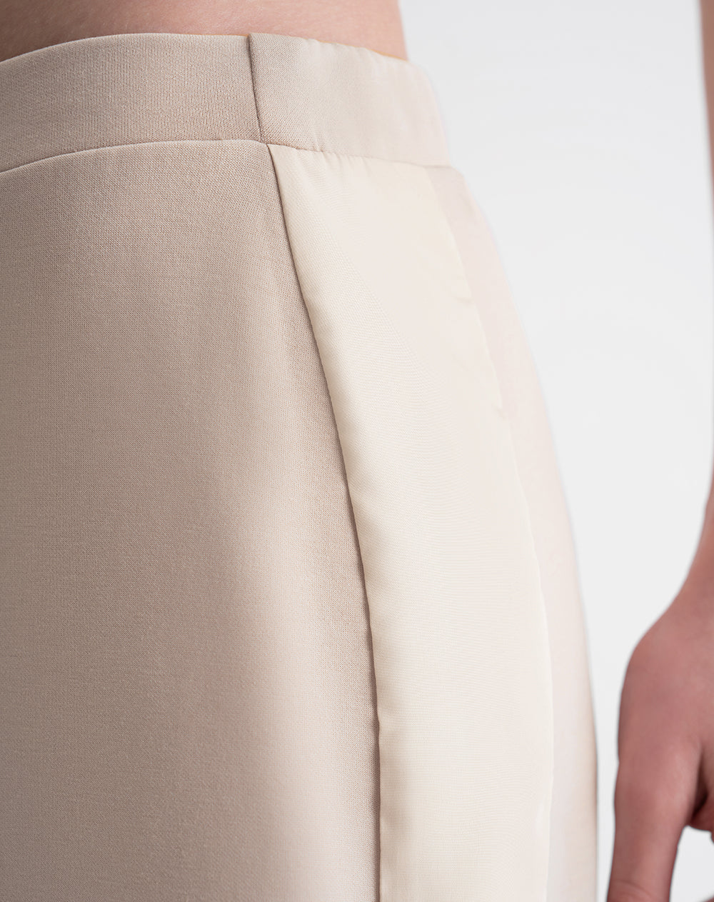 Falda midi tacto suave caqui mujer