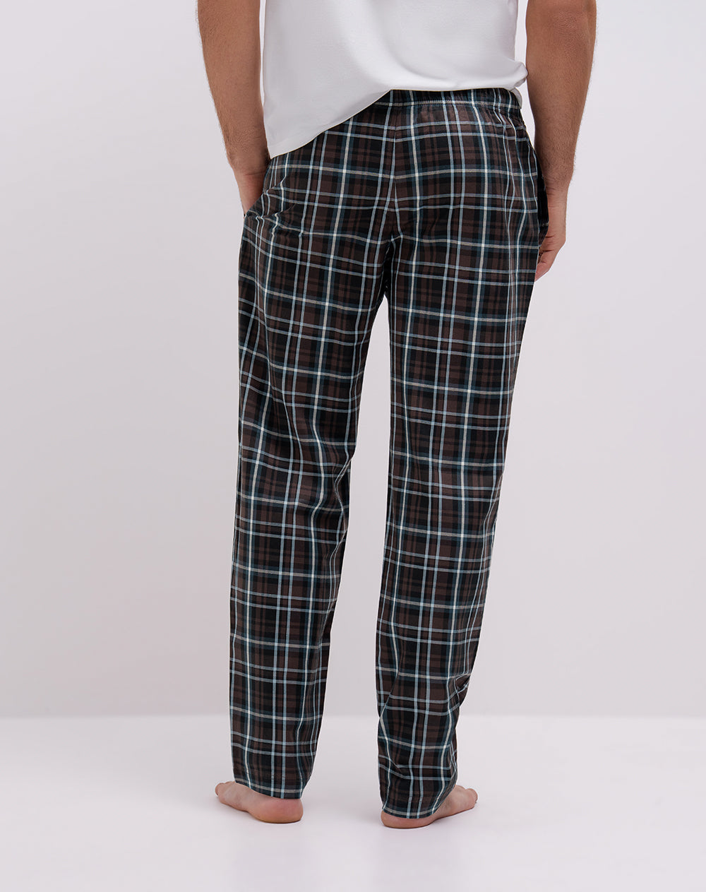 Pantalón regular fit tiro medio cafe cuadros