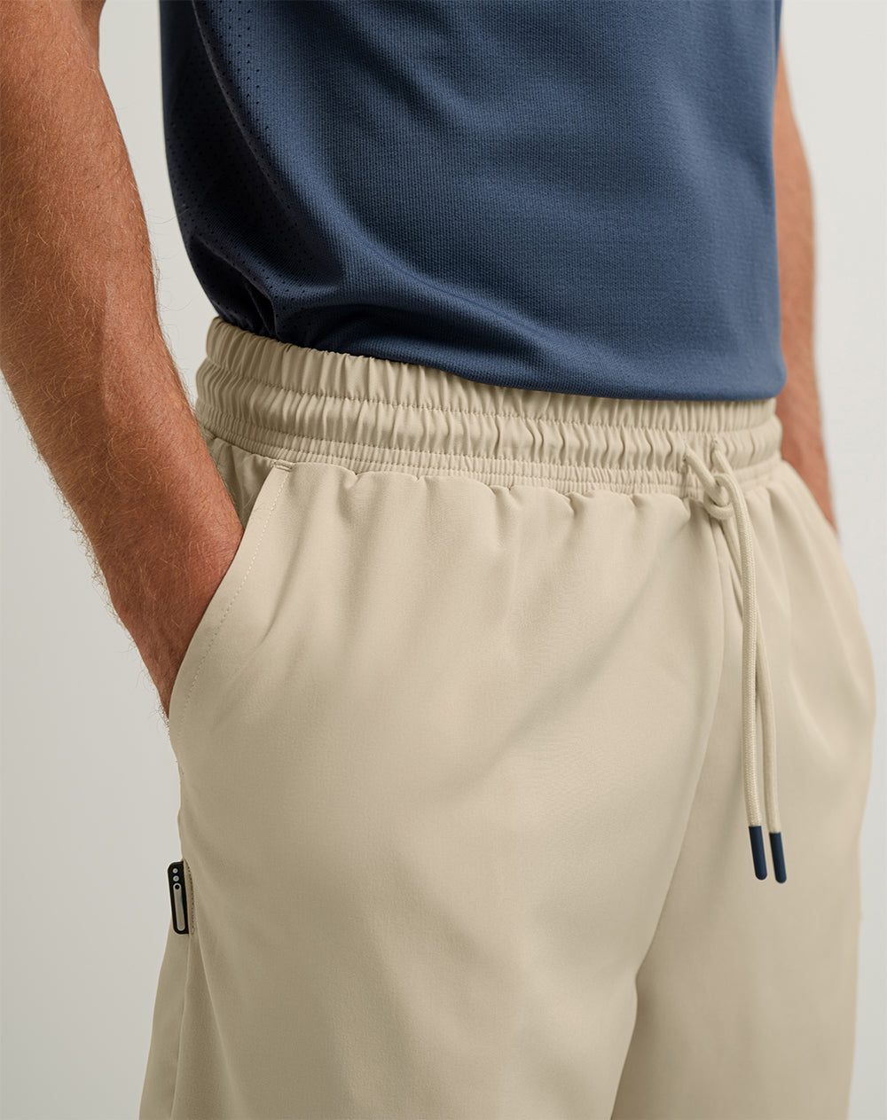 Bermuda semi ajustada caqui hombre